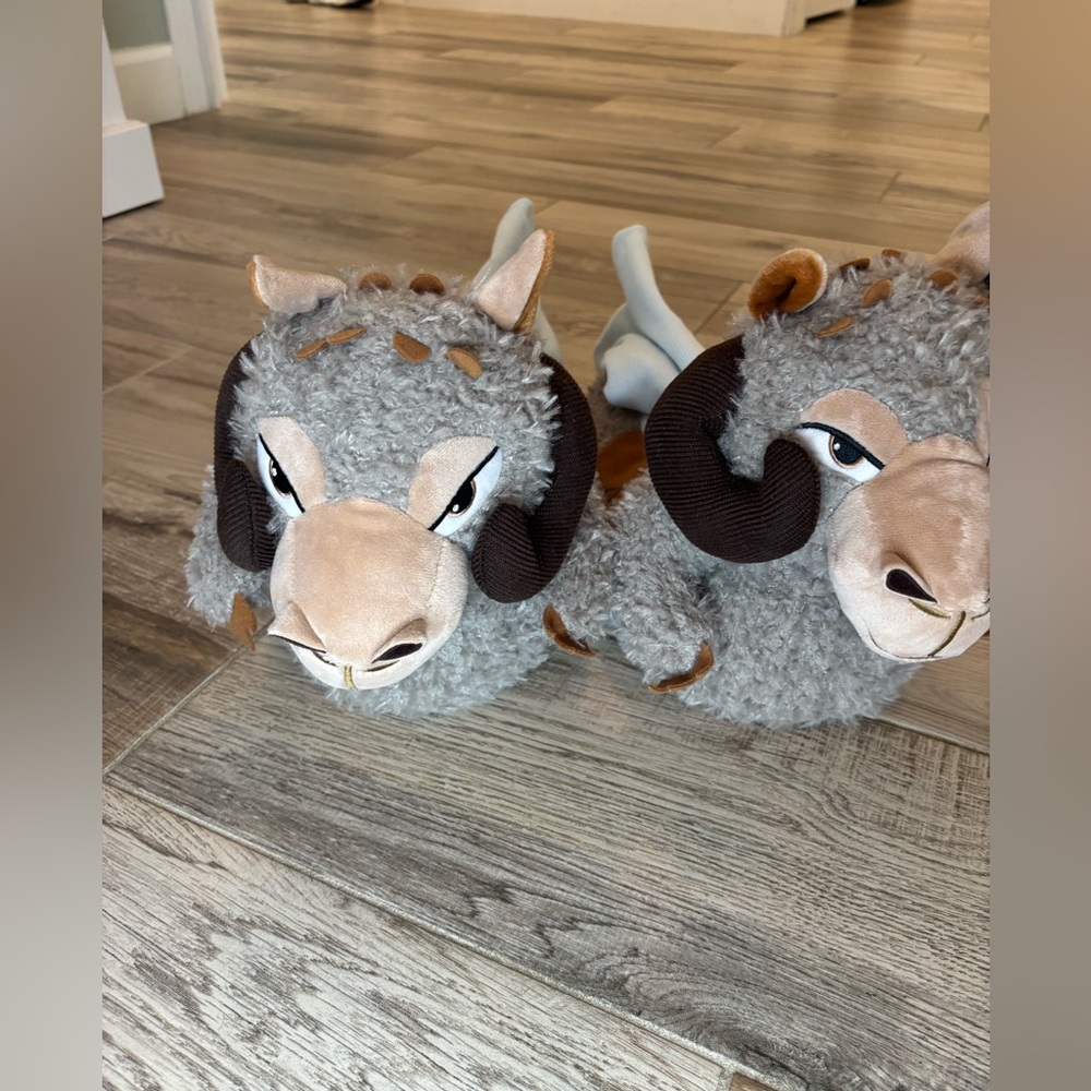 Tauntaun Slippers with Pilot Socks